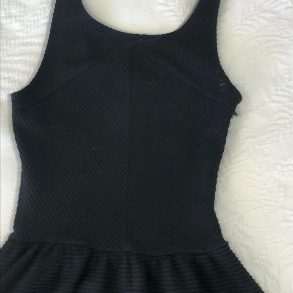 Dressed - Picture 3 of 6